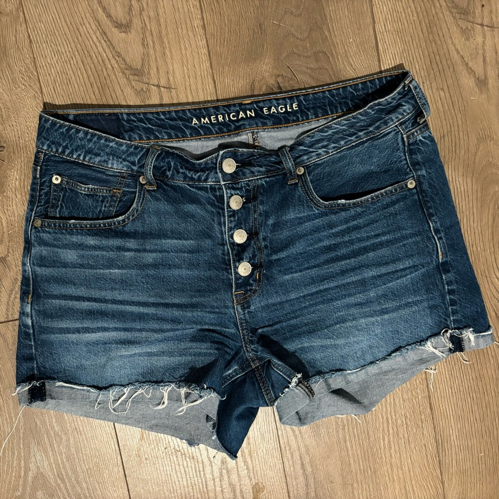 American Eagle Tomgirl Shorts